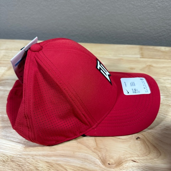 Nike TW Tiger Woods ADV Legacy 91 Flex Hat Red Black All Sizes S/M , M/L & L/XL - Picture 4 of 5